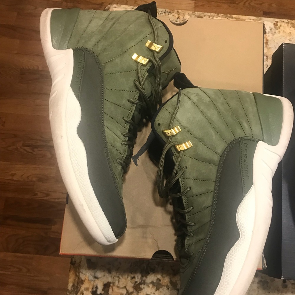 Air Jordan 12 Retro